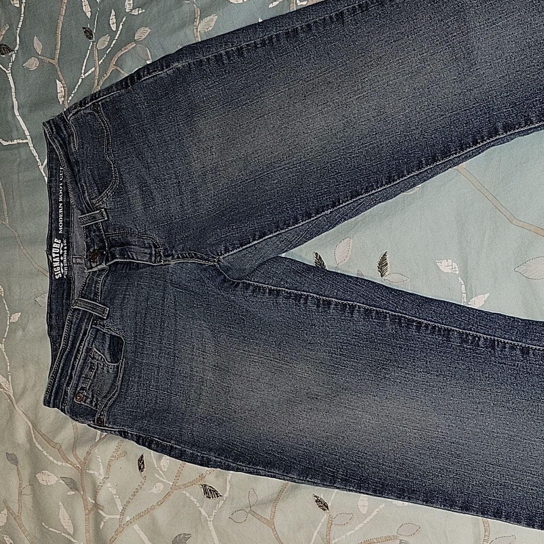 Bootcut Levis